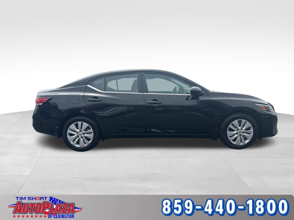 Used 2025 Nissan Sentra S FWD image 9
