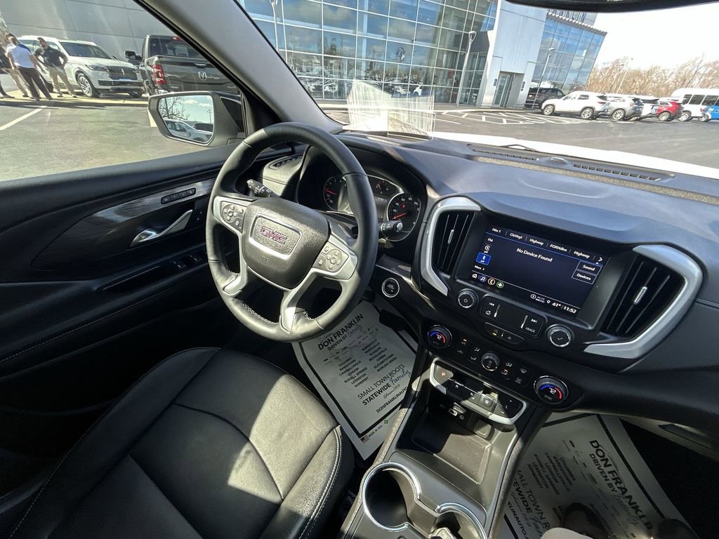 Used 2024 GMC Terrain SLT w/ Tech Package image 11