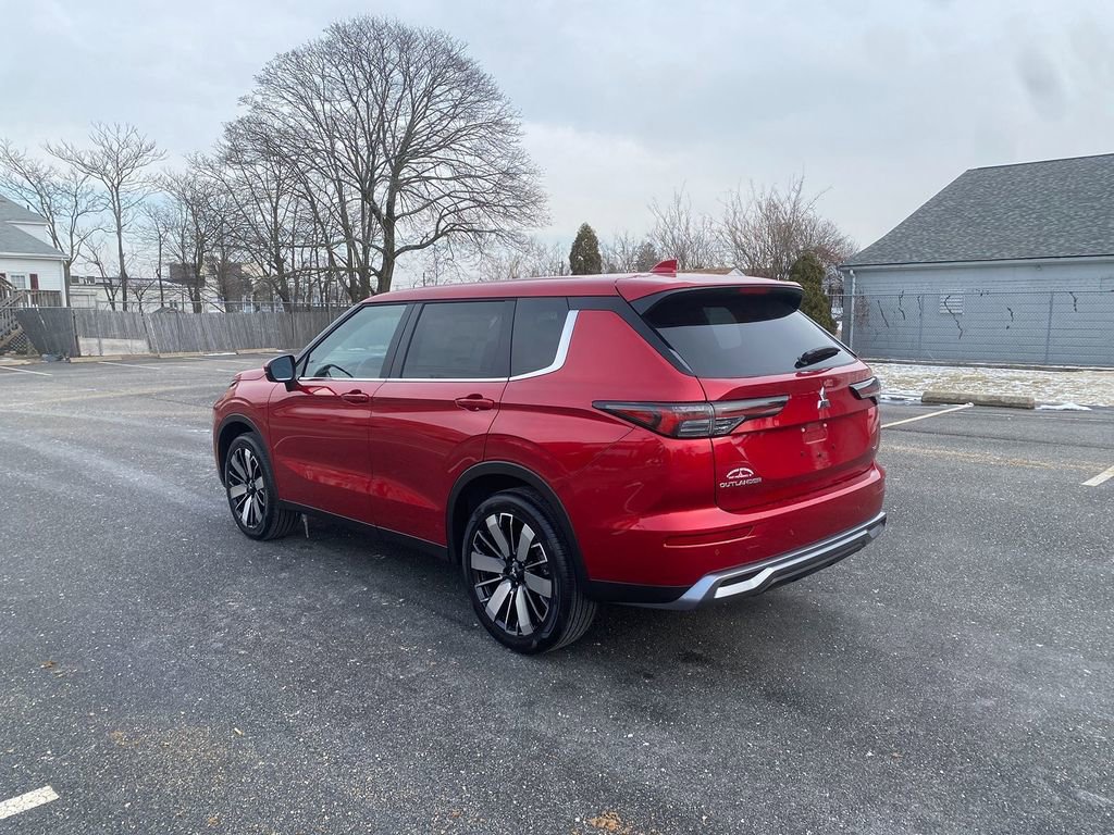 New 2026 Mitsubishi Outlander SE image 8