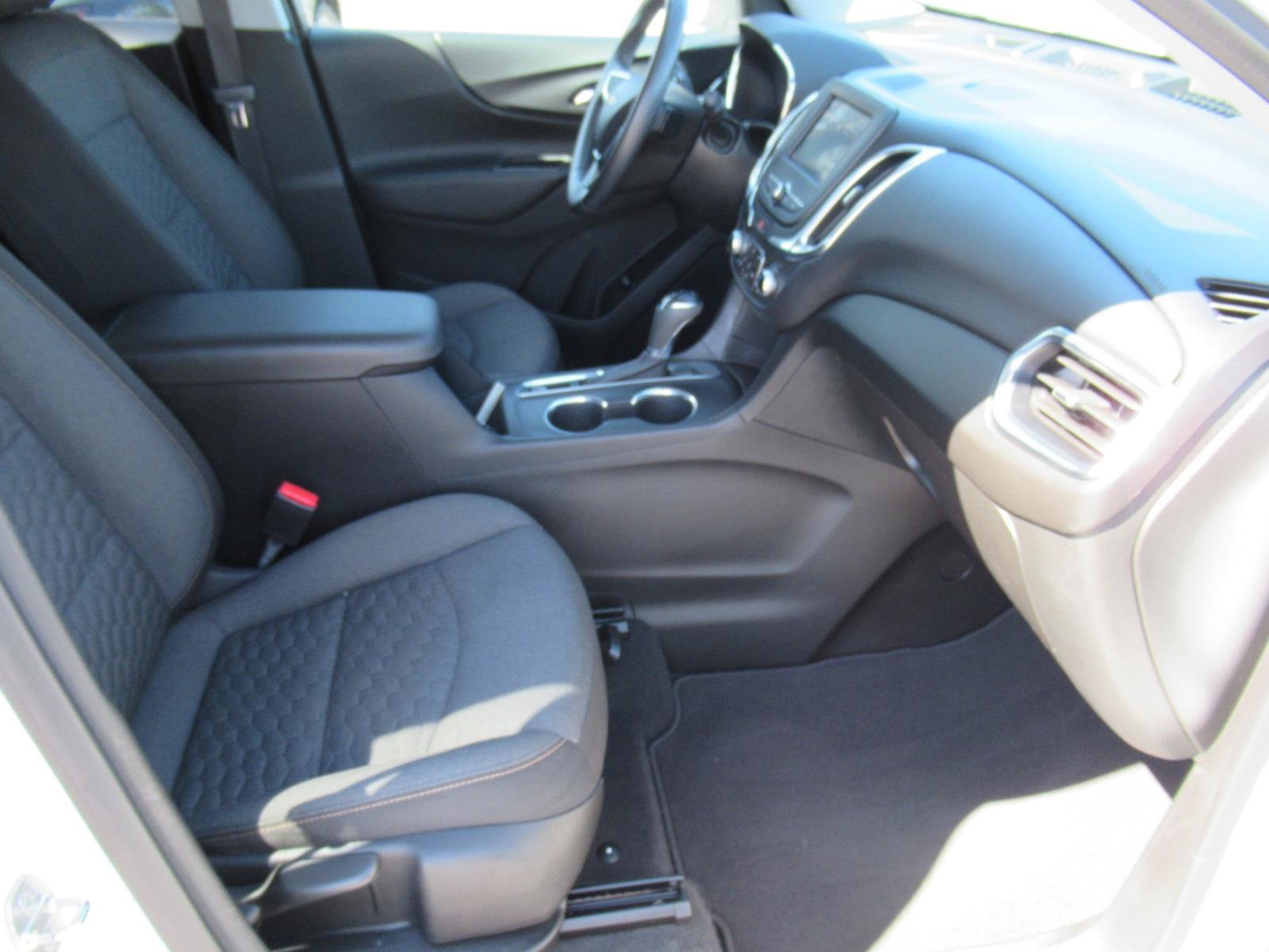 Used 2020 Chevrolet Equinox LT FWD image 12