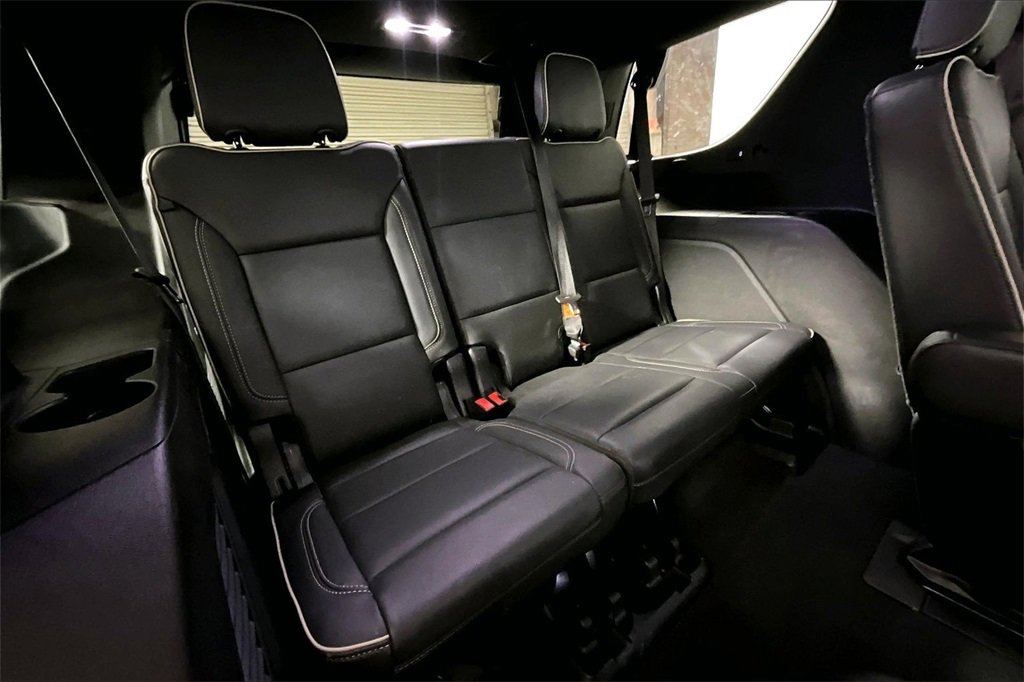 Used 2021 GMC Yukon SLT w/ SLT Premium Package image 23