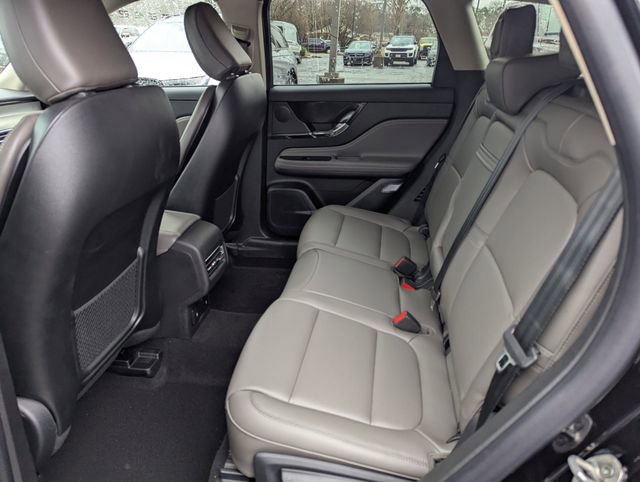 New 2026 Lincoln Corsair Premiere image 11