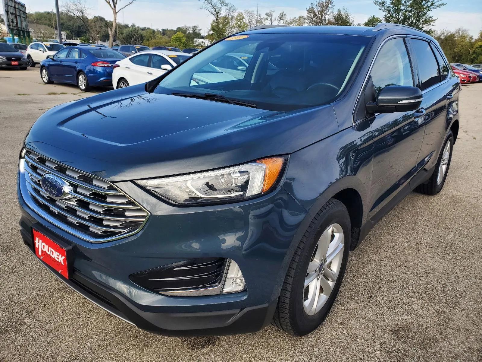 Used 2019 Ford Edge SEL w/ Equipment Group 201A image 3