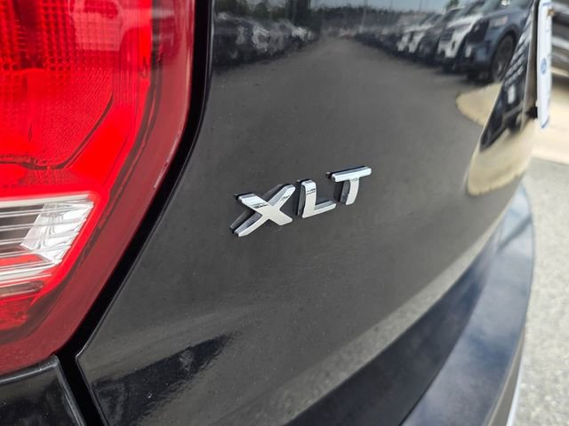 Used 2017 Ford Explorer XLT FWD image 10