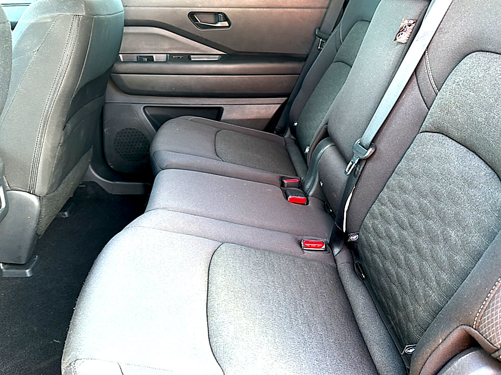 Used 2024 Nissan Pathfinder SV FWD image 18