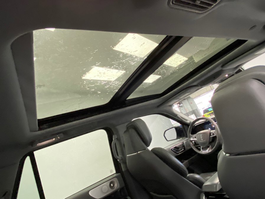 Used 2019 Lincoln Navigator Reserve AWD/4WD image 39