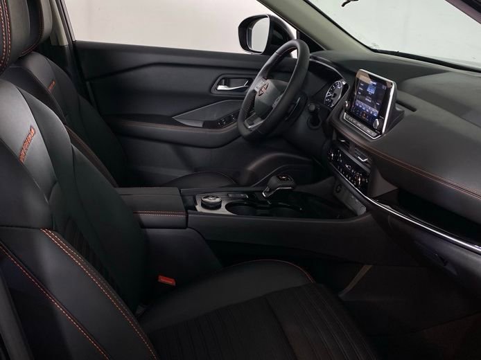 New 2026 Nissan Rogue SV image 7