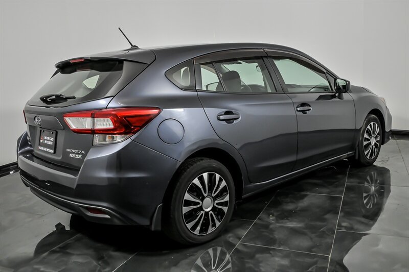 Used 2017 Subaru Impreza 2.0i AWD/4WD image 9