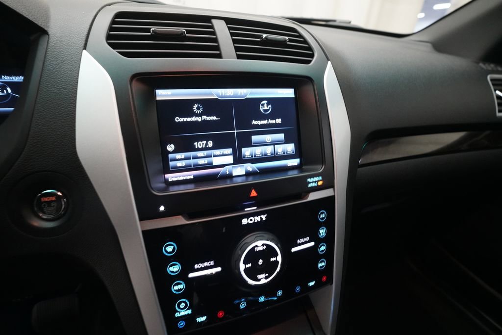 Used 2014 Ford Explorer Limited w/ Equipment Group 301A AWD/4WD image 6