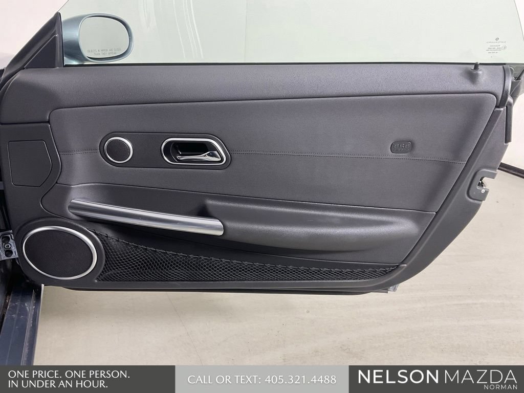 Used 2007 Chrysler Crossfire Limited RWD image 20