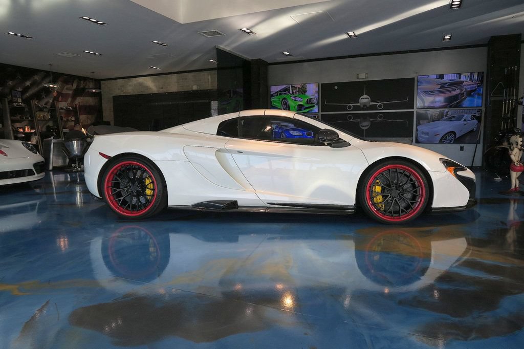 Used 2015 McLaren 650S Spider RWD image 11