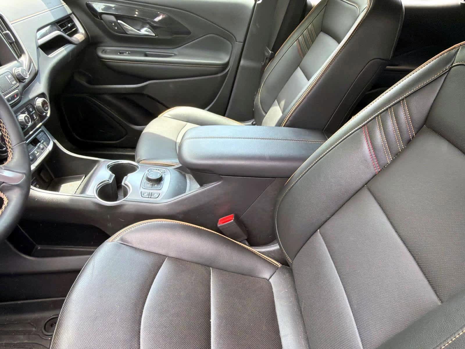 Used 2024 GMC Terrain AT4 AWD/4WD image 9