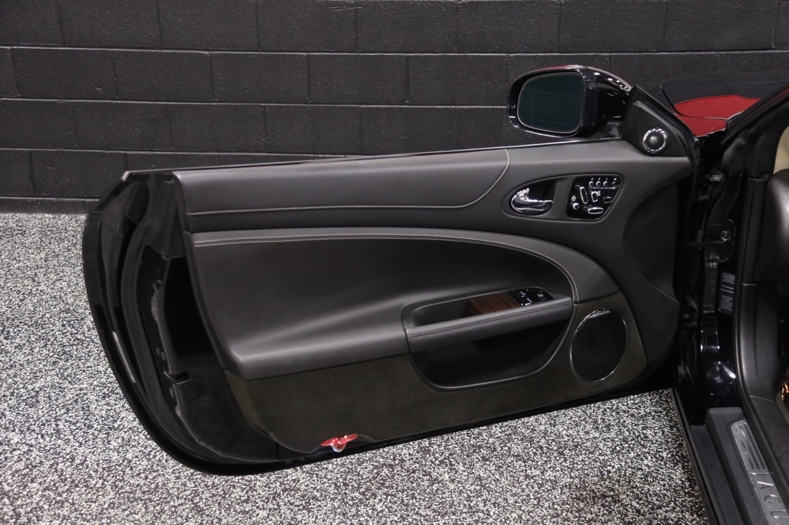 Used 2014 Jaguar XK 2dr Convertible image 36