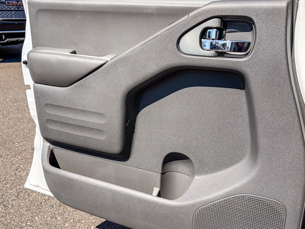 Used 2016 Nissan Frontier SV w/ SV Value Truck Package image 39