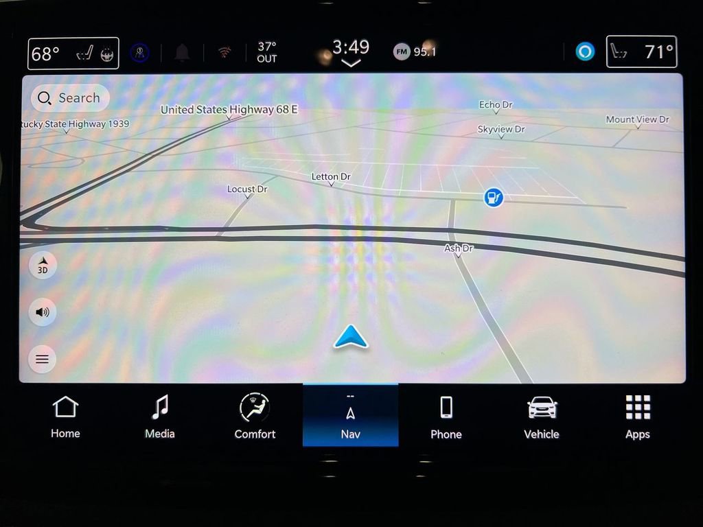 Used 2024 Chrysler Pacifica Limited image 15