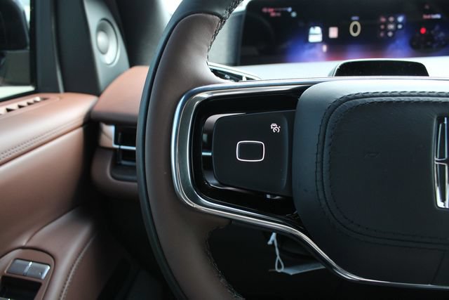 New 2027 Lincoln Navigator Reserve AWD/4WD image 10