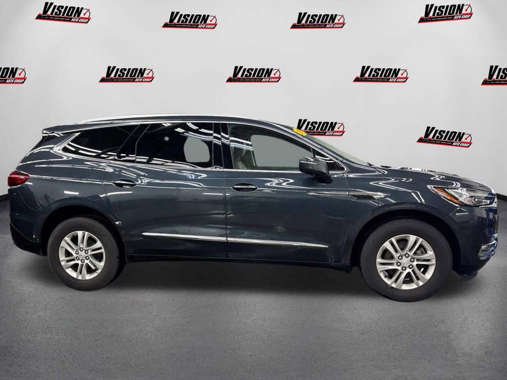 Used 2019 Buick Enclave Essence image 4