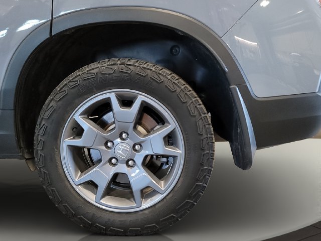 Used 2025 Honda Passport TrailSport image 44