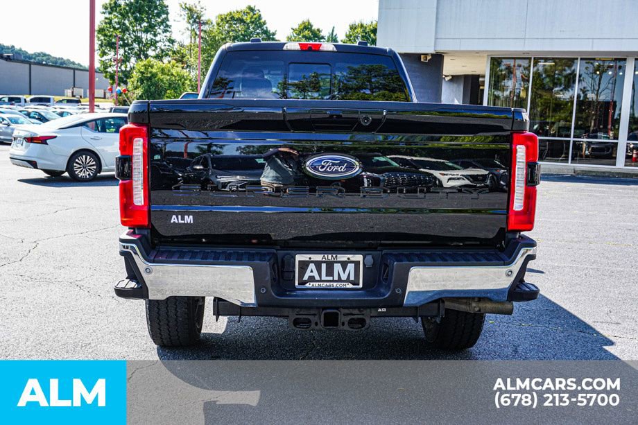 Used 2023 Ford F350 Lariat image 11