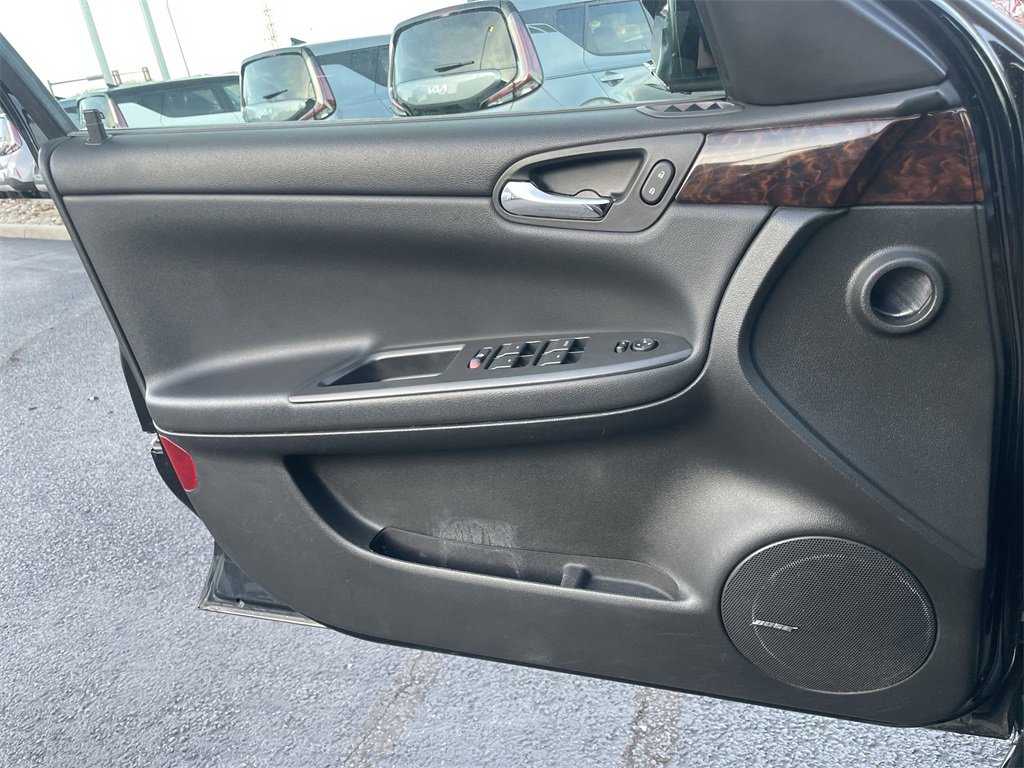 Used 2013 Chevrolet Impala LTZ image 19