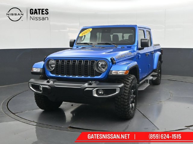 Used 2025 Jeep Gladiator Sport AWD/4WD image 5