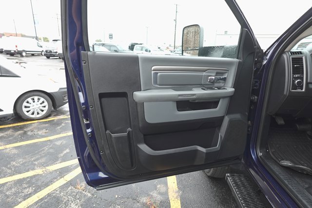 Used 2016 RAM 5500 Tradesman w/ Power Accessory Group image 11