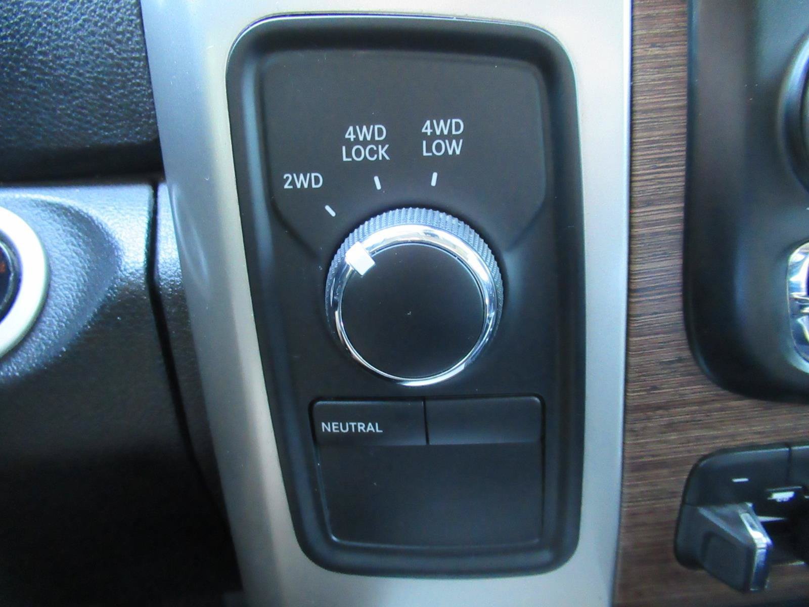 Used 2017 RAM 2500 Laramie w/ Sport Appearance Group AWD/4WD image 27