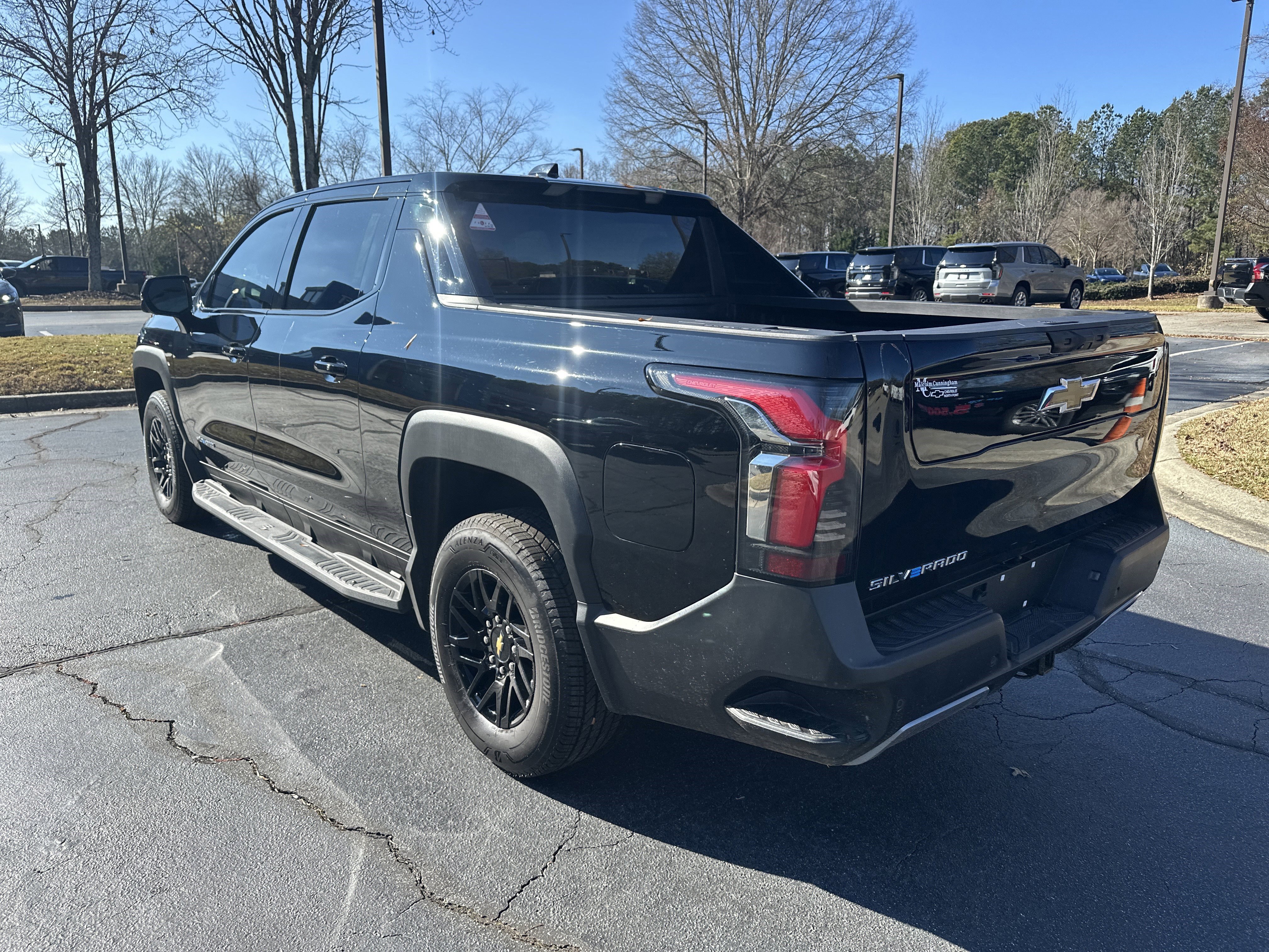 New 2025 Chevrolet Silverado EV LT image 7