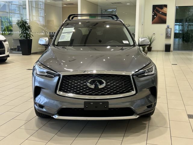 Certified 2025 INFINITI QX50 Luxe w/ Accent Package image 3