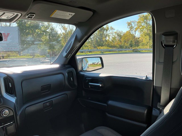 Used 2023 Chevrolet Silverado 1500 Custom Trail Boss AWD/4WD image 28