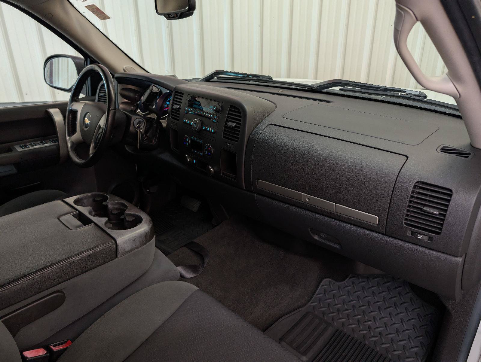 Used 2009 Chevrolet Silverado 1500 2WD Crew Cab w/ Exterior Plus Package image 6