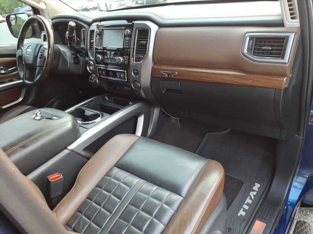 Used 2019 Nissan Titan Platinum Reserve AWD/4WD image 18