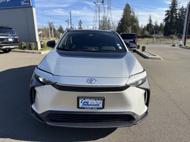 Used 2023 Toyota bZ4X FWD image 2