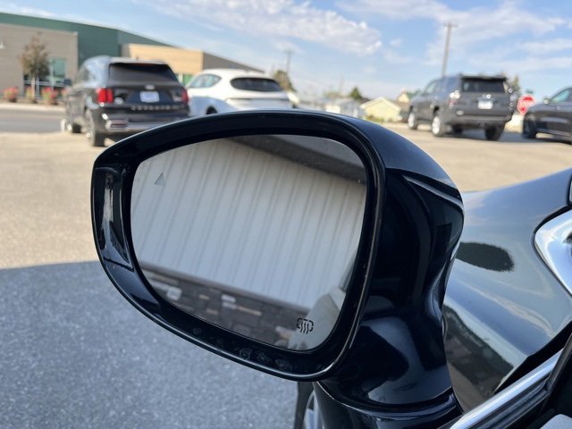 Used 2023 Chrysler Pacifica Limited image 26