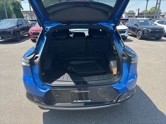 New 2026 Chevrolet Equinox EV LT w/ Convenience Package II FWD image 4