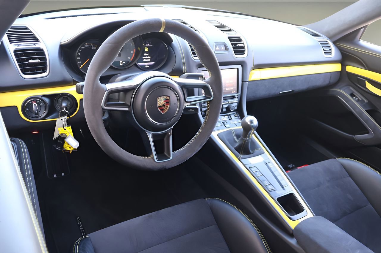 Used 2016 Porsche Cayman GT4 RWD image 13