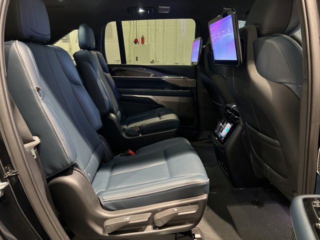 Used 2025 Cadillac Escalade IQ Sport 2 image 39