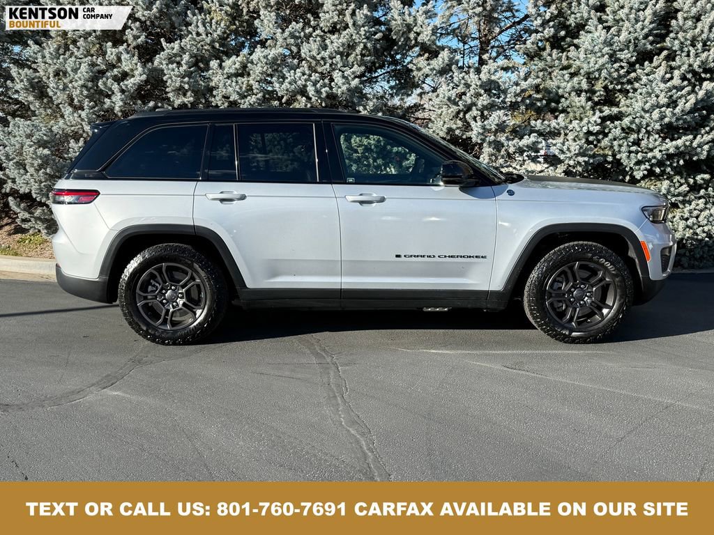 Used 2024 Jeep Grand Cherokee Trailhawk image 10