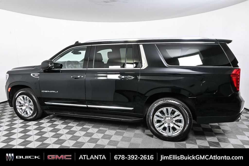 Used 2024 GMC Yukon XL Denali image 2