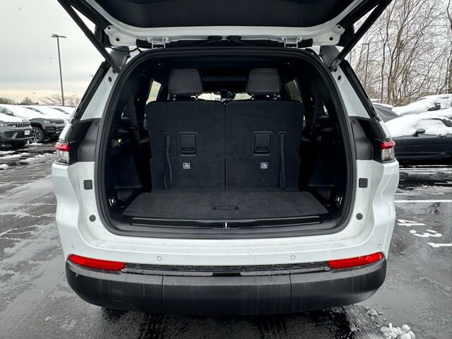 Used 2024 Jeep Grand Cherokee L Altitude image 13