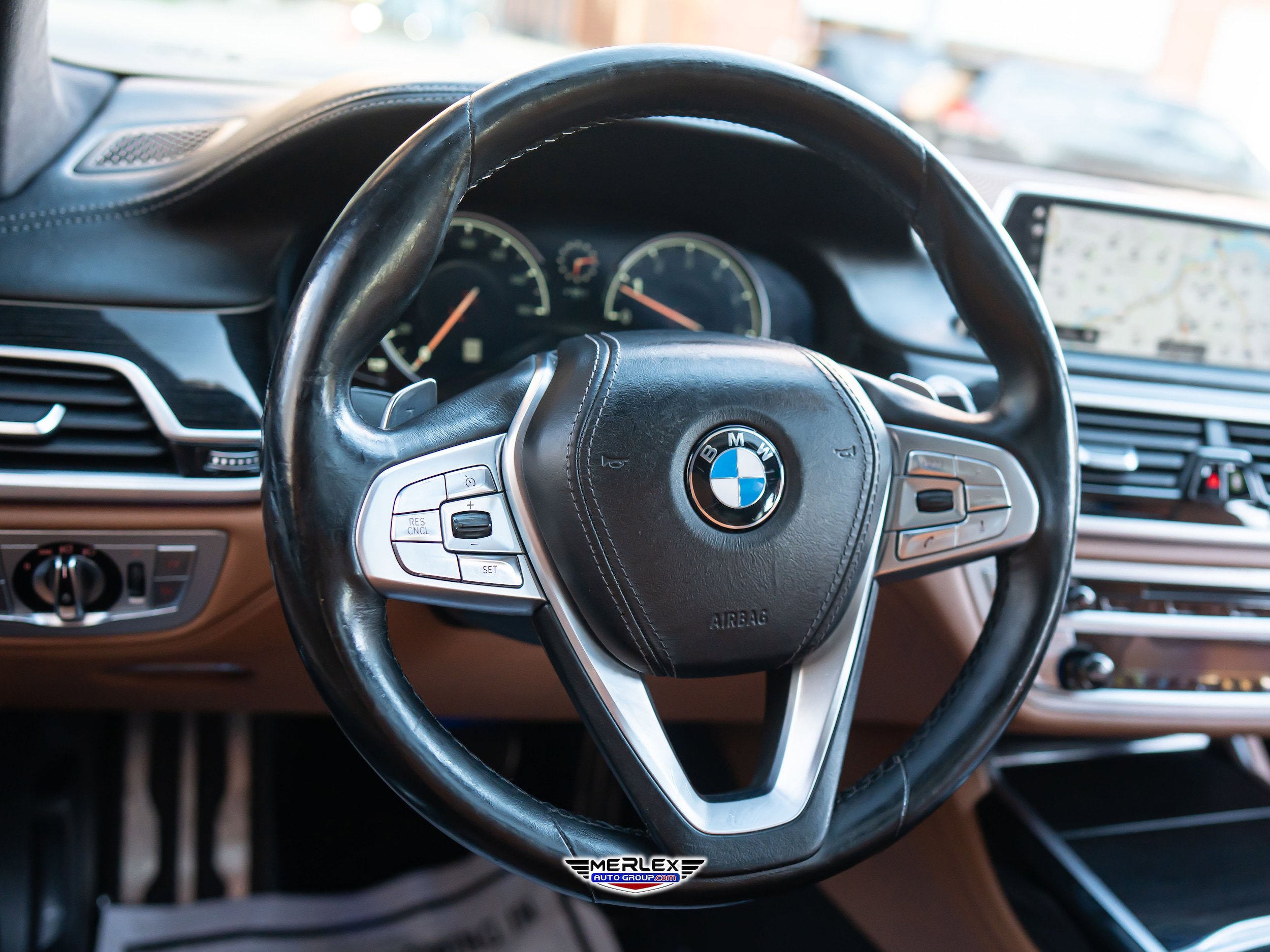 Used 2018 BMW 750i RWD image 24
