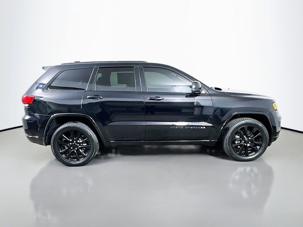 Used 2020 Jeep Grand Cherokee Altitude image 7