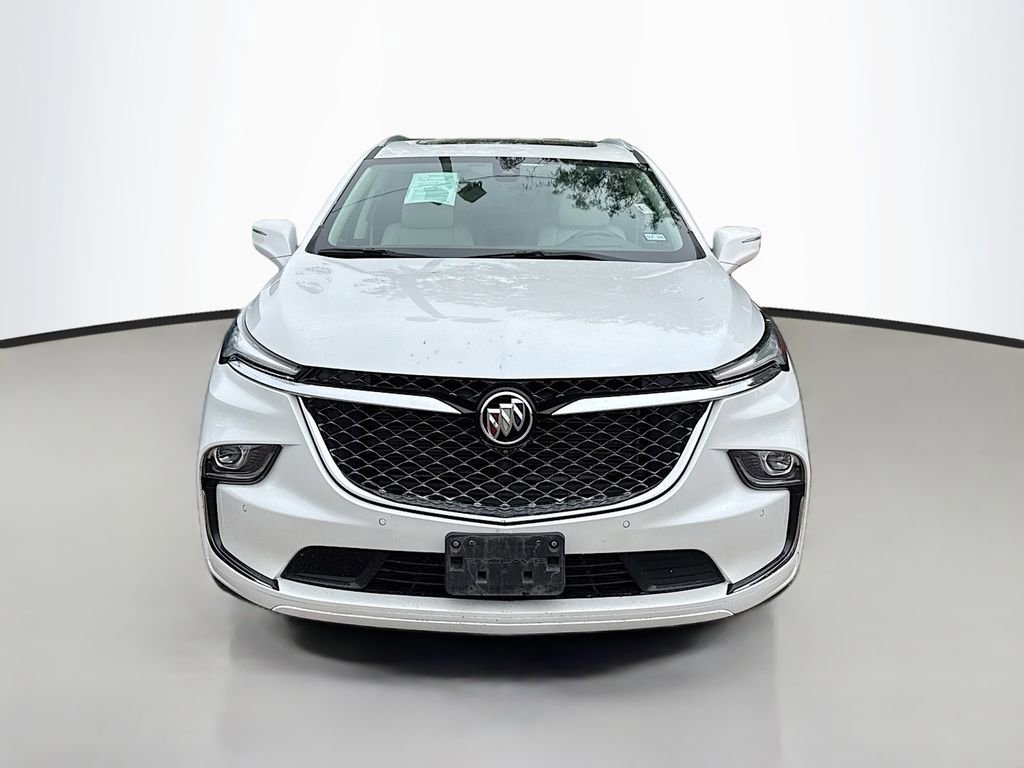 Used 2024 Buick Enclave Avenir FWD image 2