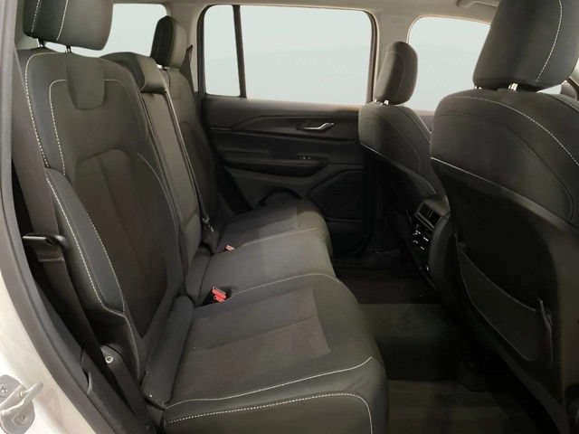 Used 2024 Jeep Grand Cherokee Laredo RWD image 22