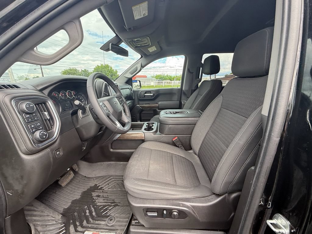 Used 2022 Chevrolet Silverado 1500 RST AWD/4WD image 12