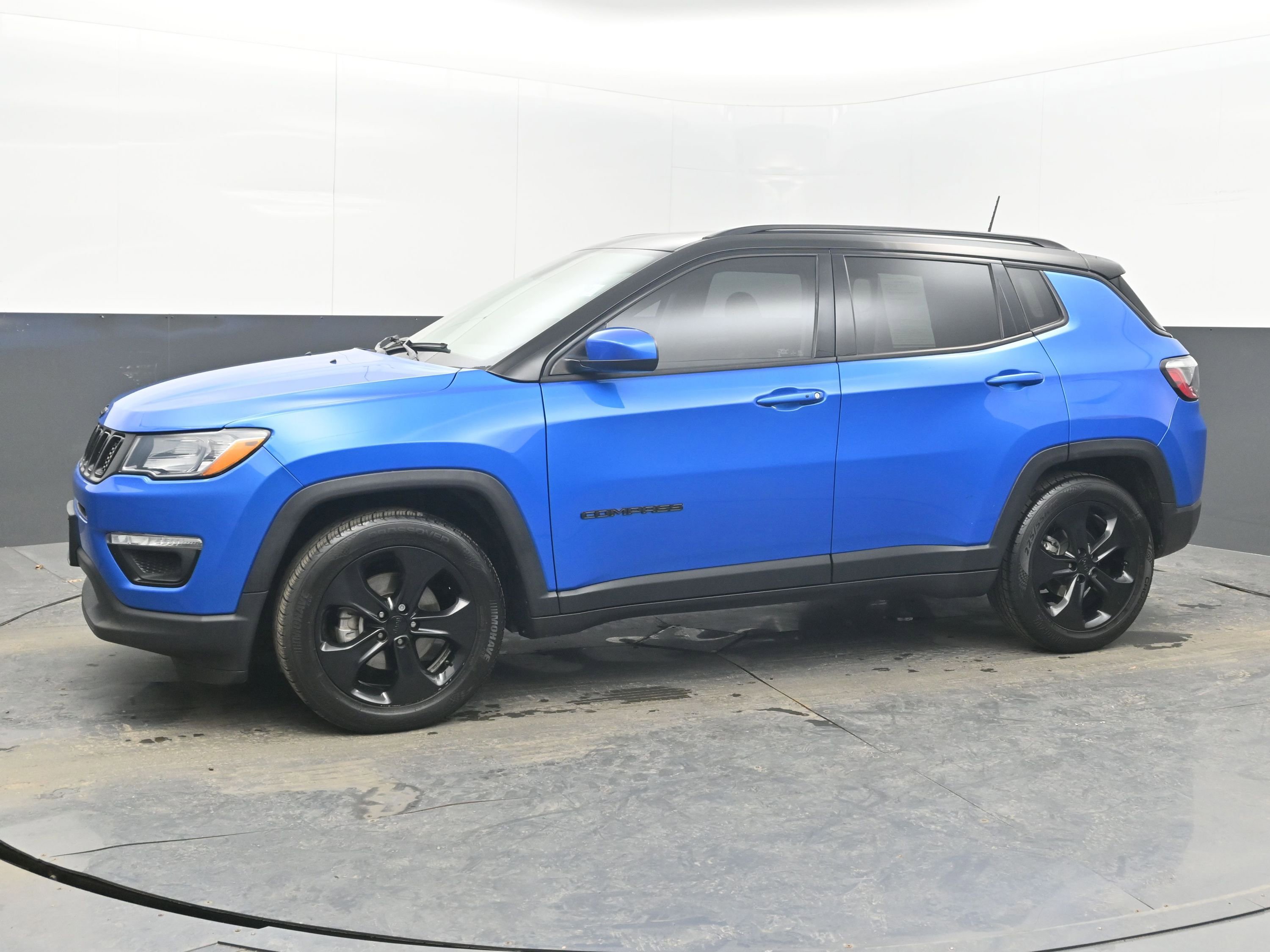 Used 2020 Jeep Compass Latitude image 4