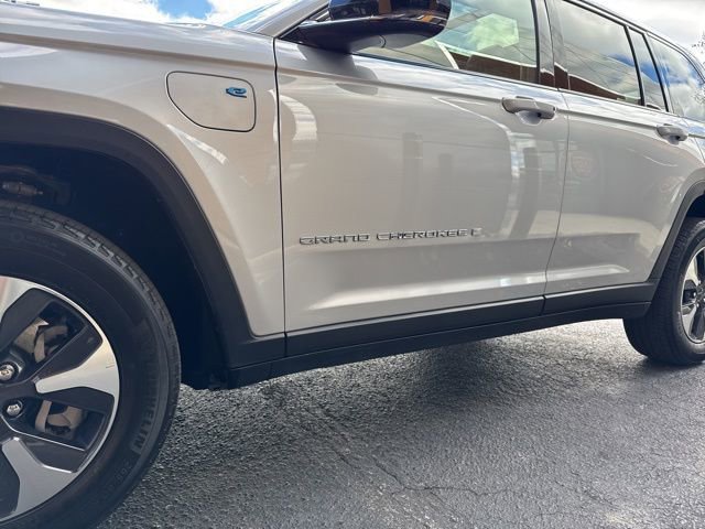 Used 2024 Jeep Grand Cherokee Limited 4xe image 6