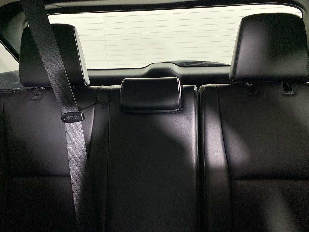 Used 2024 Toyota Highlander XLE image 32