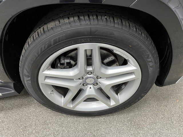 Used 2014 Mercedes-Benz GL 550 4MATIC image 21