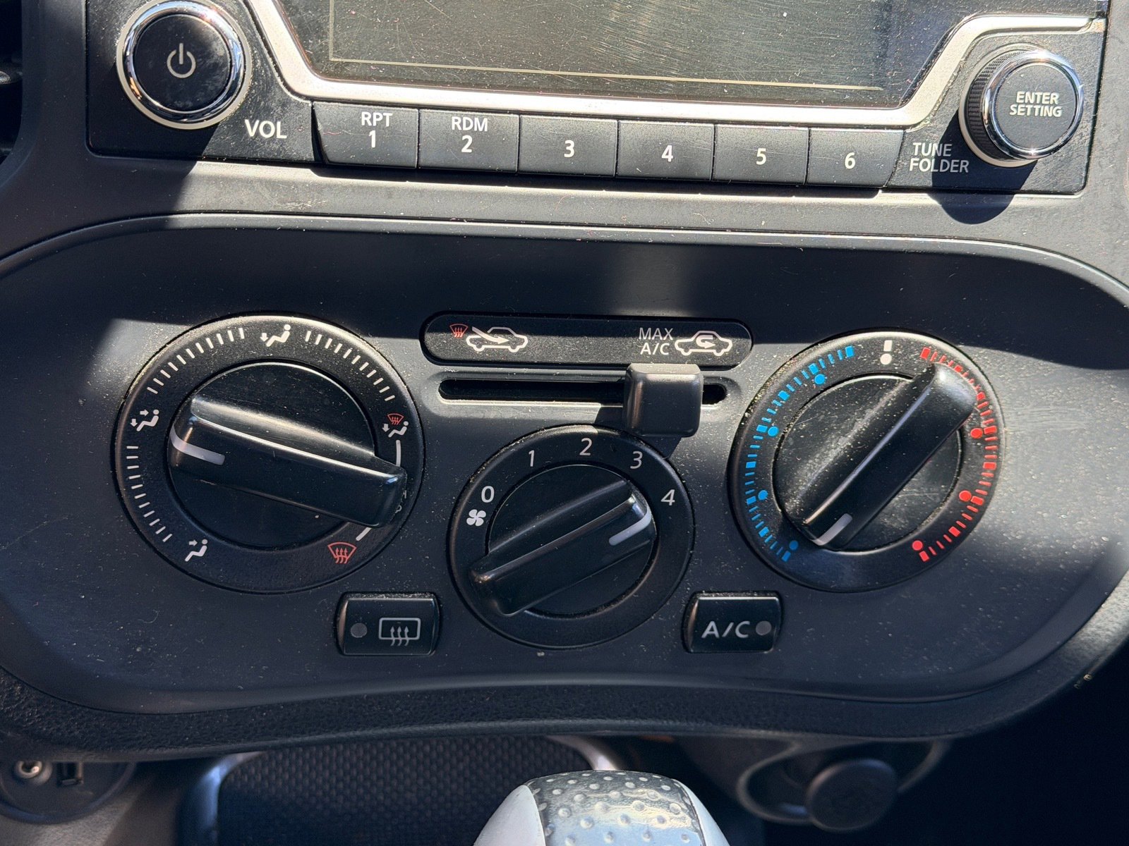 Used 2016 Nissan Juke S FWD image 8